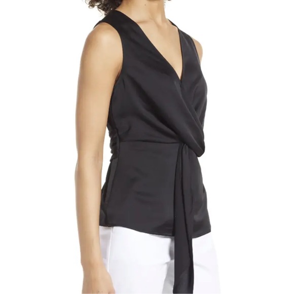 Halogen Twist Detail Top size S - Picture 9 of 10